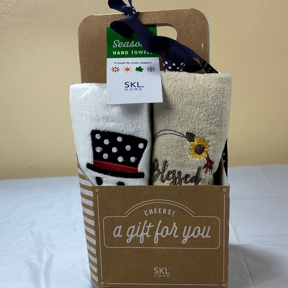 SKL HOME Seasonal Hand Towels